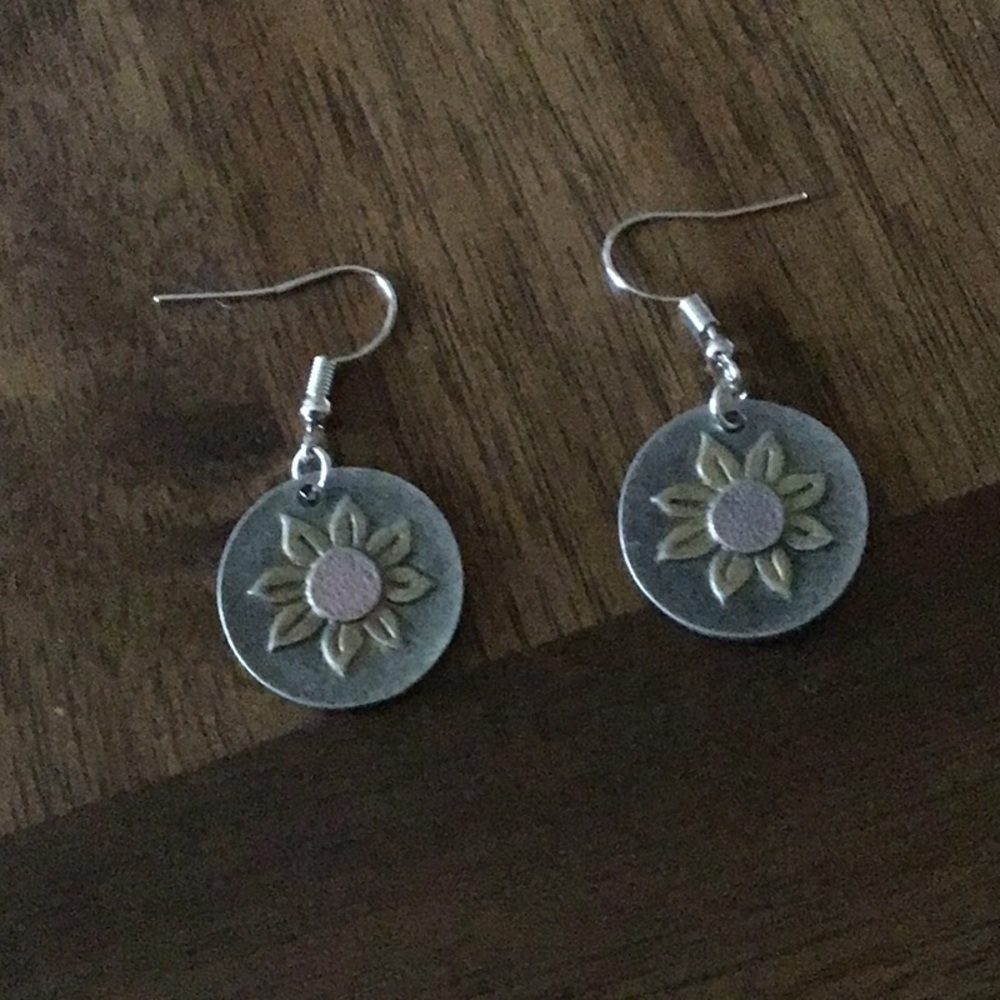 New.  Very stylish woman earrings